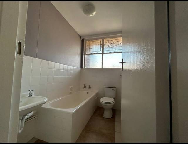 2 BEDROOM APARTMENT FOR SALE IN SUNNYSIDE